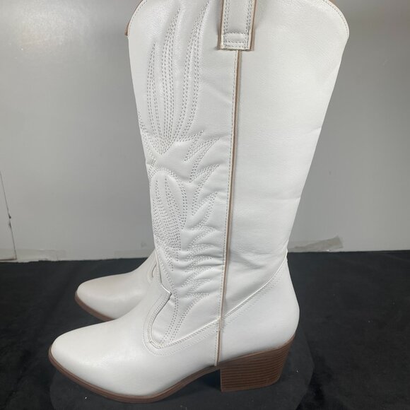 Women's 9 White Unbranded, Vintage Cowgirl boots, Boots in Excellent Condition - Picture 4 of 12
